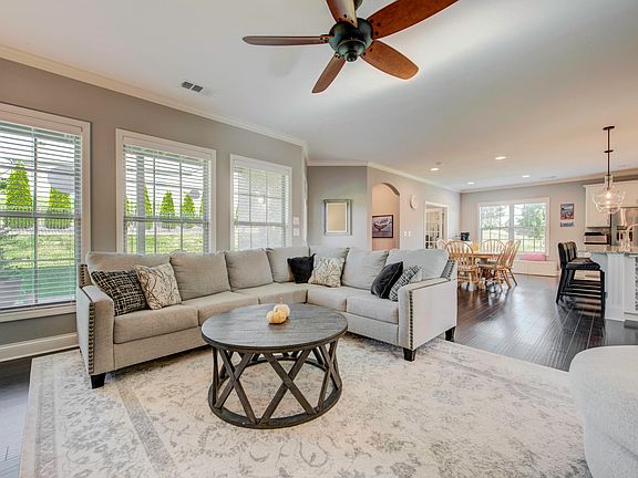 4th image of 12227 Patagonia Ln