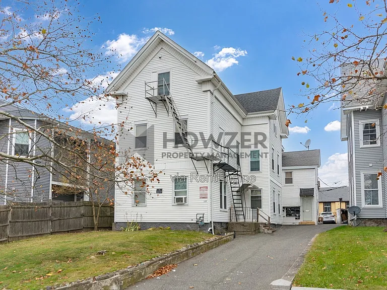 109 Green St #9 — Photo 10