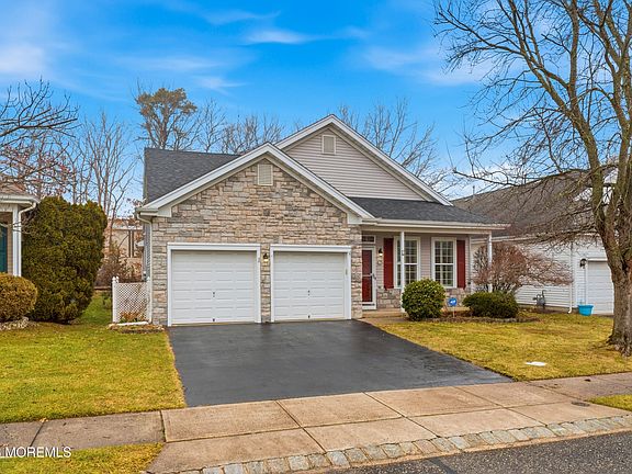 3rd image of 9 Robin Lane