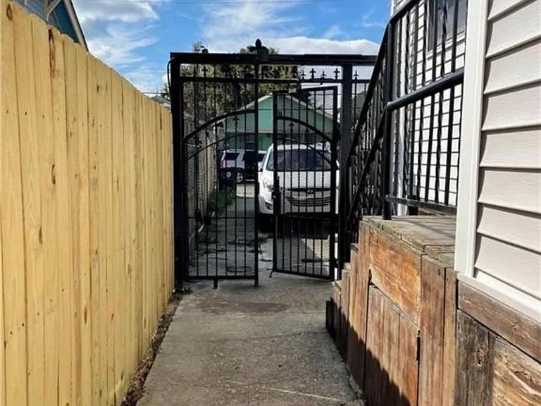 2915 Upperline St #C — Photo 13