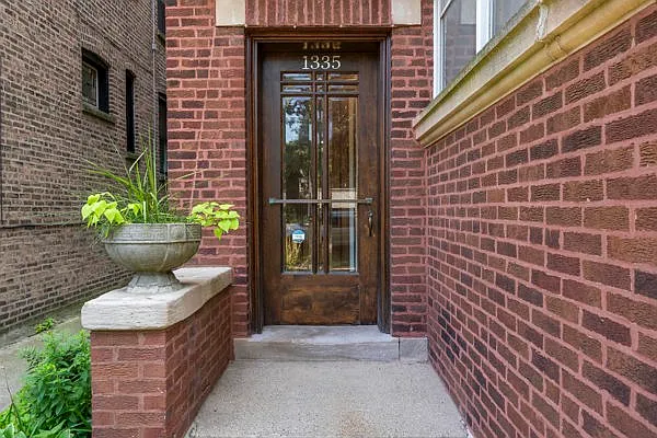 1335 W Norwood St #1 — Photo 2