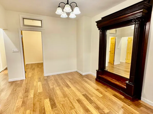 33 72nd Street image 2 of 11