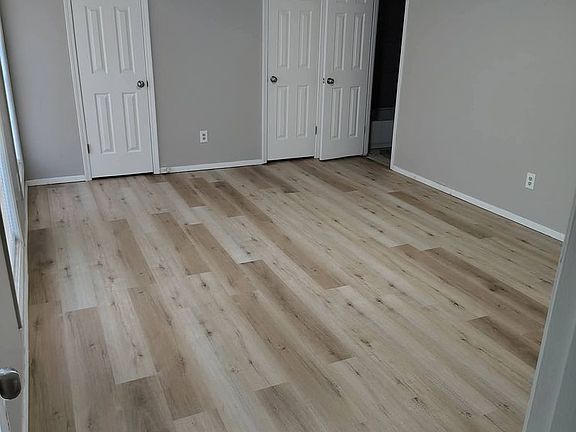 5th image of 2782 W Hickory Blf