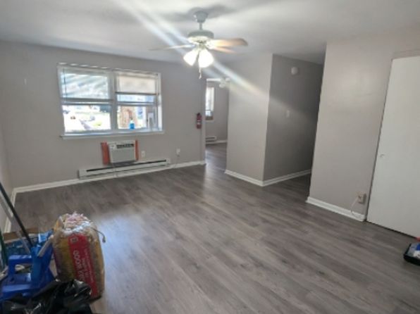 225 W Chester Pike #1A