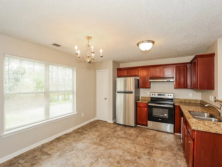 3076 Broadleaf Trl — Photo 9