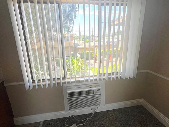 4th image of 617 W G St #617