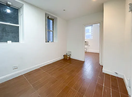 Rented by Kahen Properties | media 2