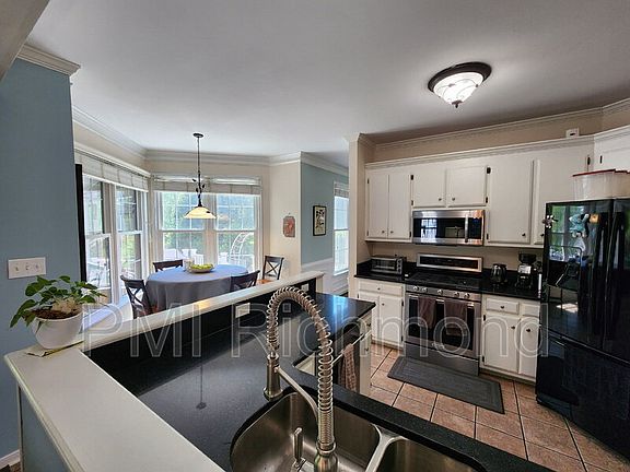 5th image of 12174 Manor Park Dr