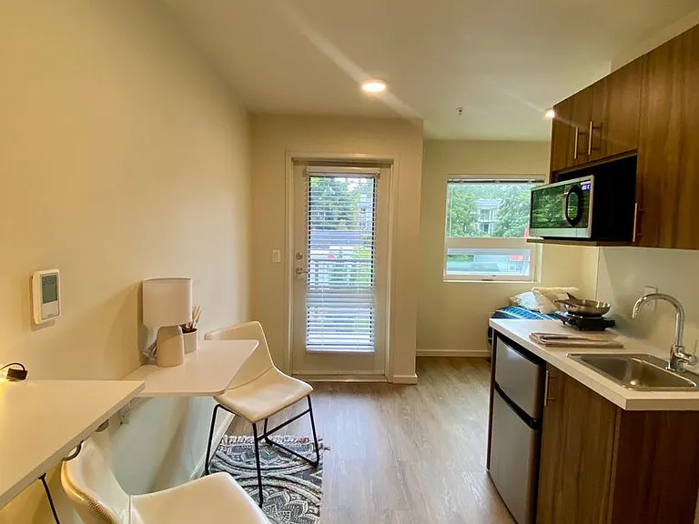 Plaza Apartments — Photo 110