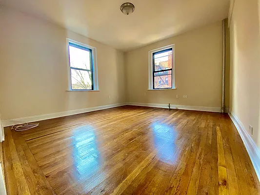 Rented by Compass | media 7