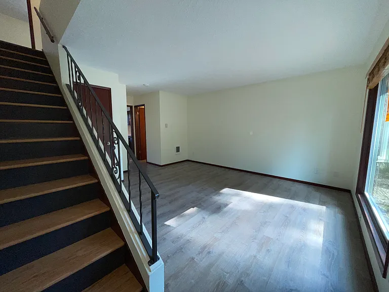 9738 SE 42nd Ave #2 — Photo 4