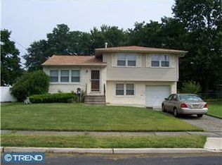 54 Enders Dr, Barrington, NJ 08007