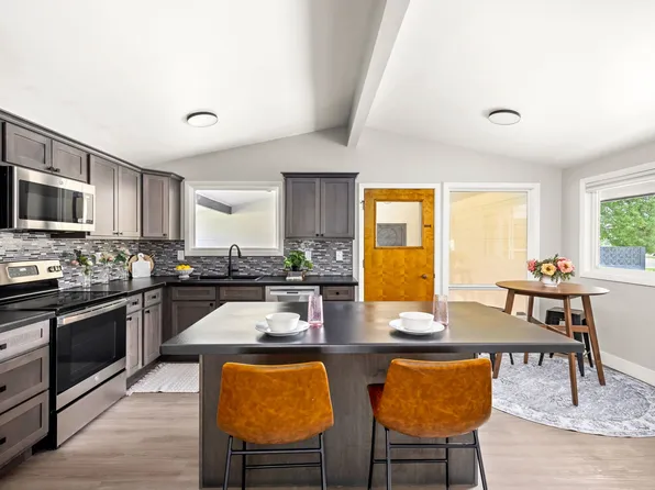 905 Carlos Dr, Great Falls, MT 59404