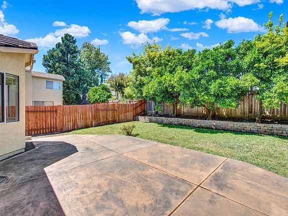 3rd image of 1166 Mahogany Court