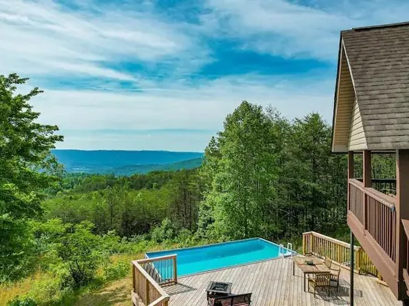 196 S Deer Run Rd, Trenton, GA 30752