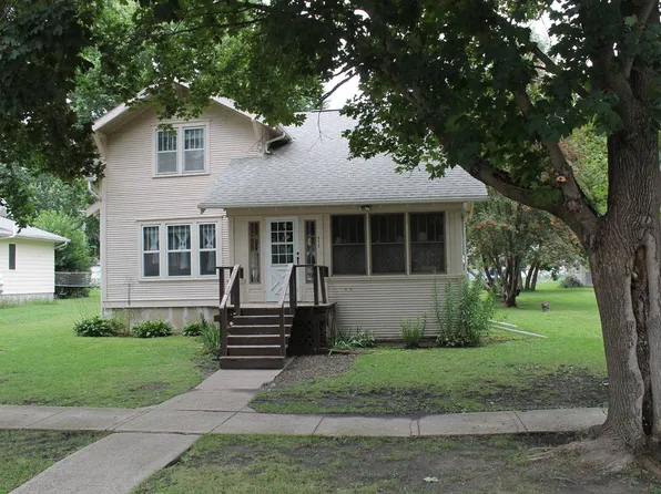 312 E Minnesota Ave, George, IA 51237