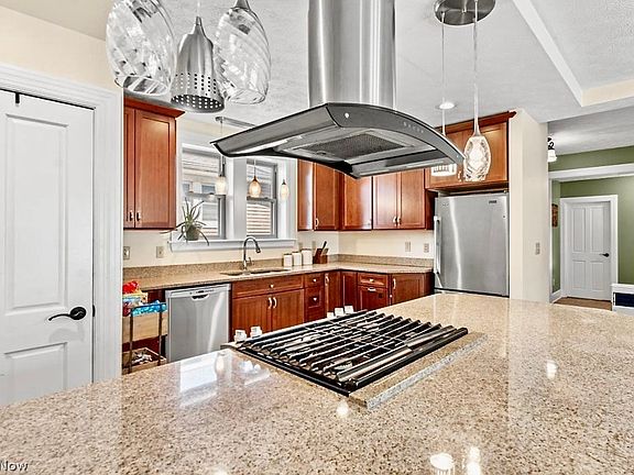 5th image of 2302 Liberty St