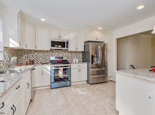1 Pandick Ct, Fanwood, NJ 07023