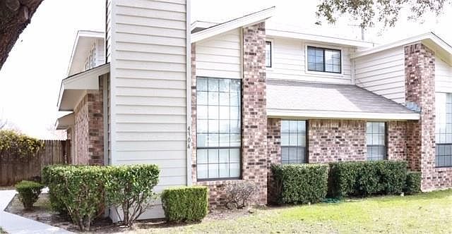 1st image of 4304 Hulen Cir E #4304