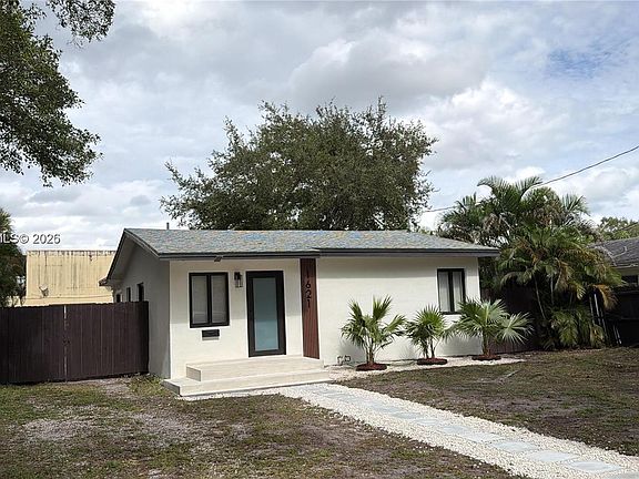4th image of 1621 SW 11th Ct