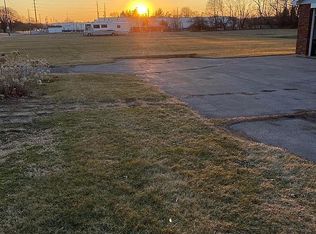 7271 Cetronia Rd, Allentown, PA 18106