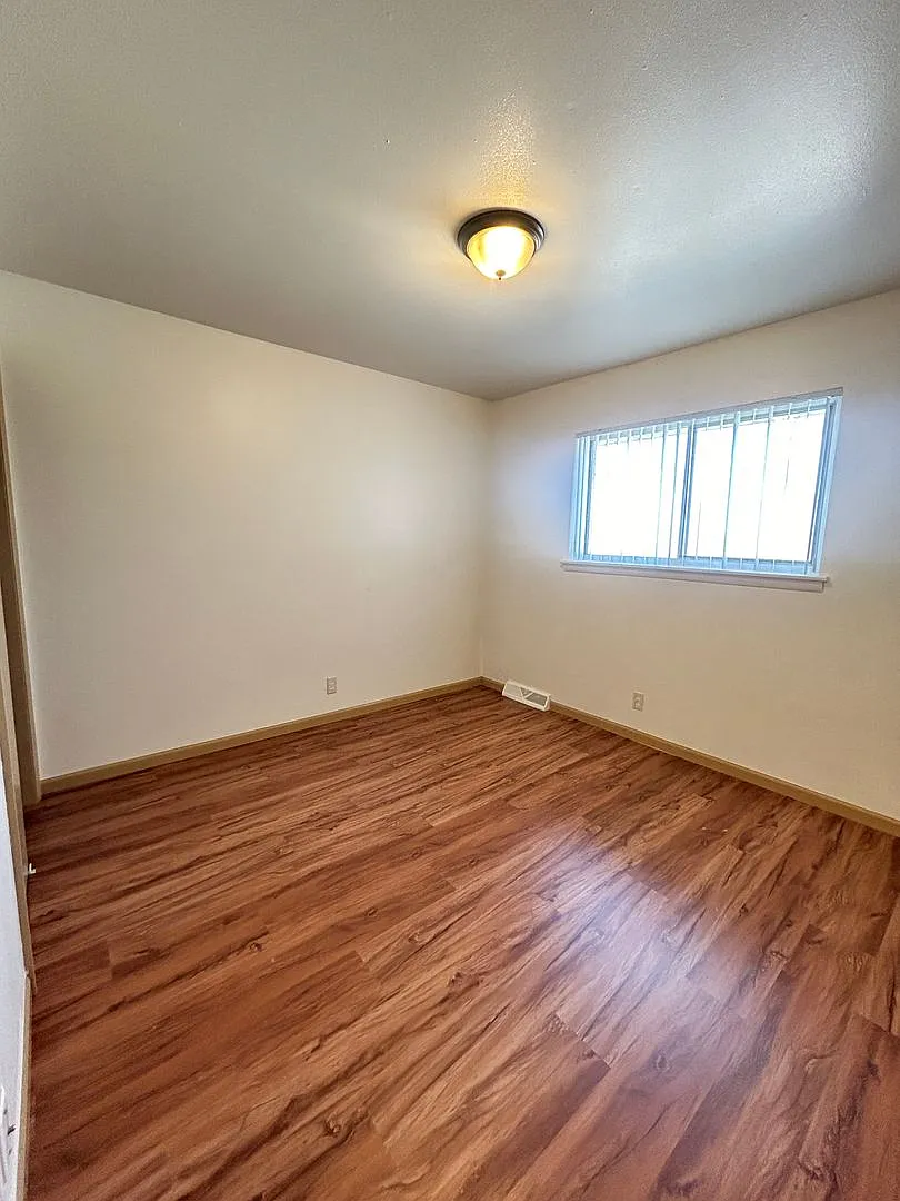 2BR/1BA Available for Rent — Photo 4