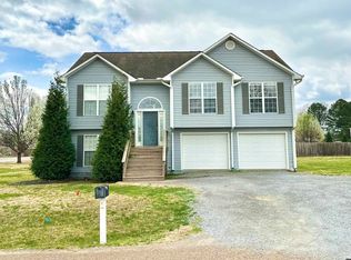 150 Lilly Pond Ln, Martin, TN 38237