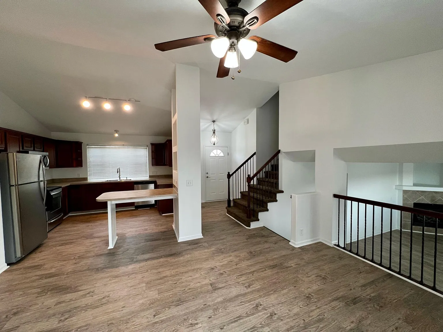 7413 Potter St — Photo 4