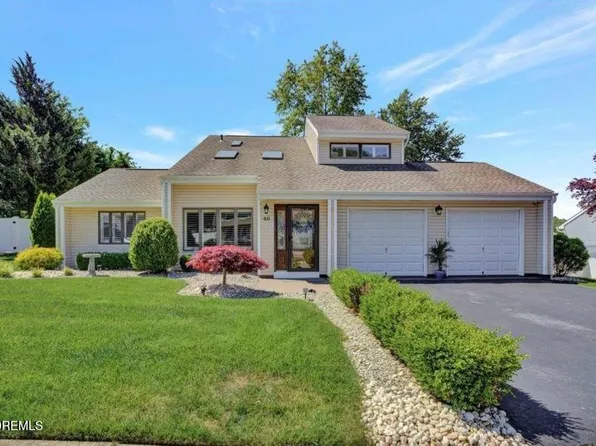 40 Pinyon Street, Howell, NJ 07731