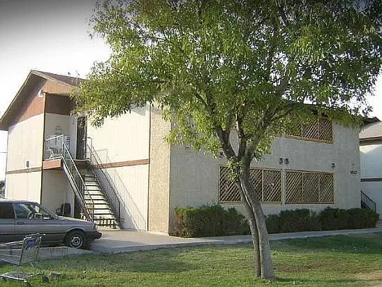 3 bed, 1200 sqft, $2,000 — Photo 3
