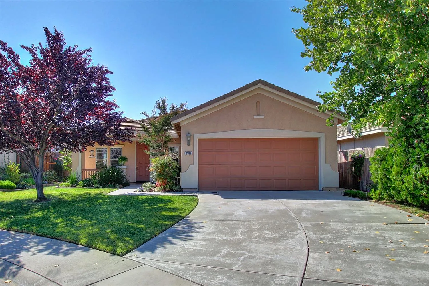 9200 Rosecut Ct photo 1
