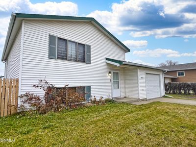 1819 6th Ave E, Williston, ND, 58801
