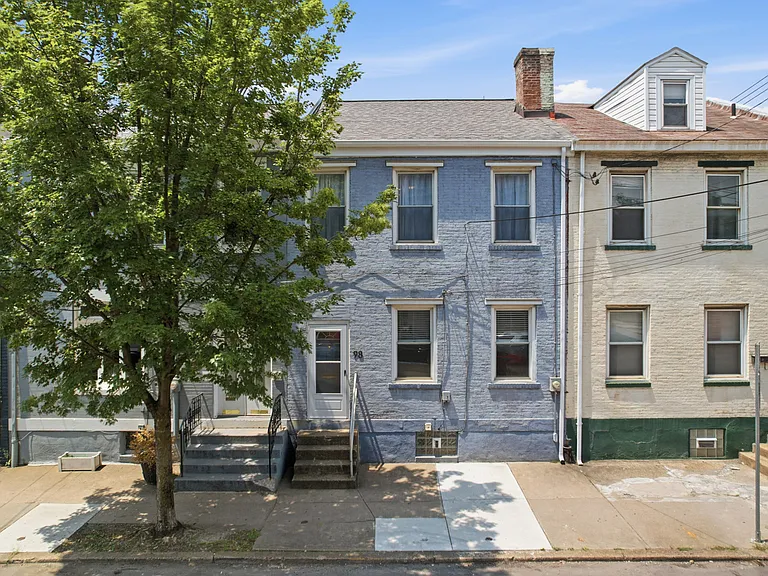 98 S 18th St — Photo 2