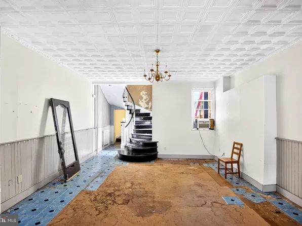 1221 N 2nd St, Philadelphia, PA 19122
