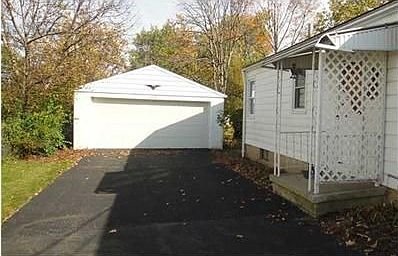 2nd image of 3998 Orchard Ln
