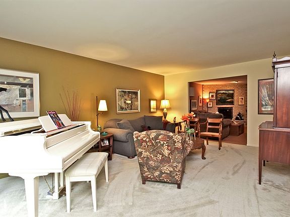2nd image of 3000 Priscilla Ave