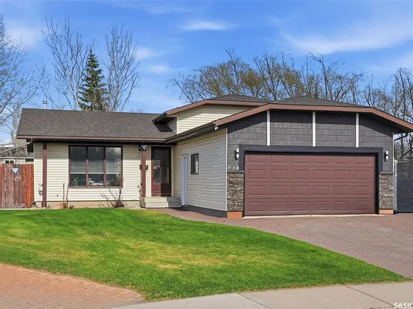 218 WARD COURT, Saskatoon, SK S7L 6Z9