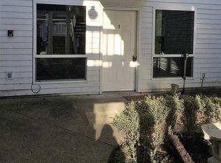 635 E Main St APT E, Hillsboro, OR
