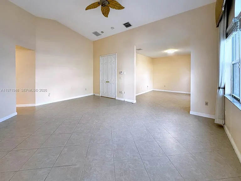 5028 SW 170th Ave — Photo 35