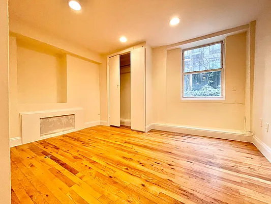 Rented by Century 21 Premier  | media 12