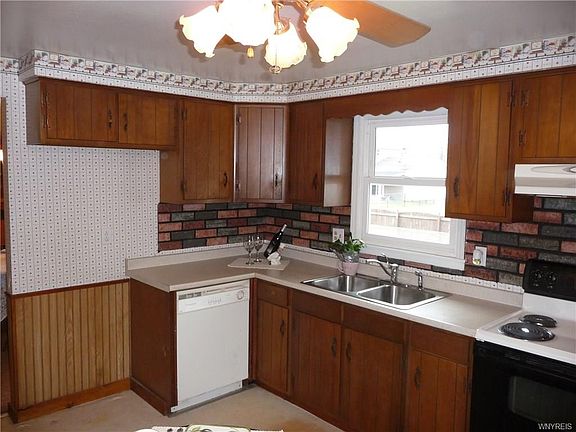 2nd image of 81 Kathy Ln