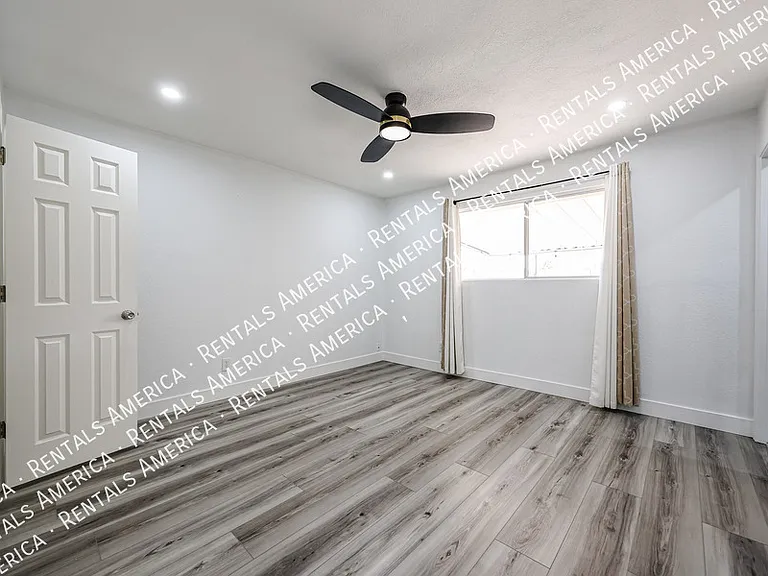 3837 W Acapulco Ln — Photo 23