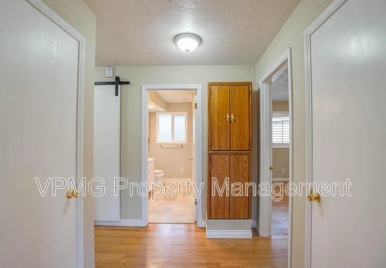 2218 E 18th St #A — Photo 13