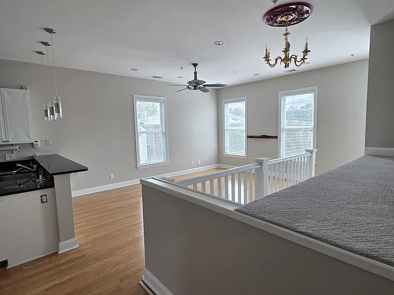 302 Lorch St #201 — Photo 4