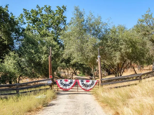 29423 Hidden Hollow Ln, Tollhouse, CA 93667