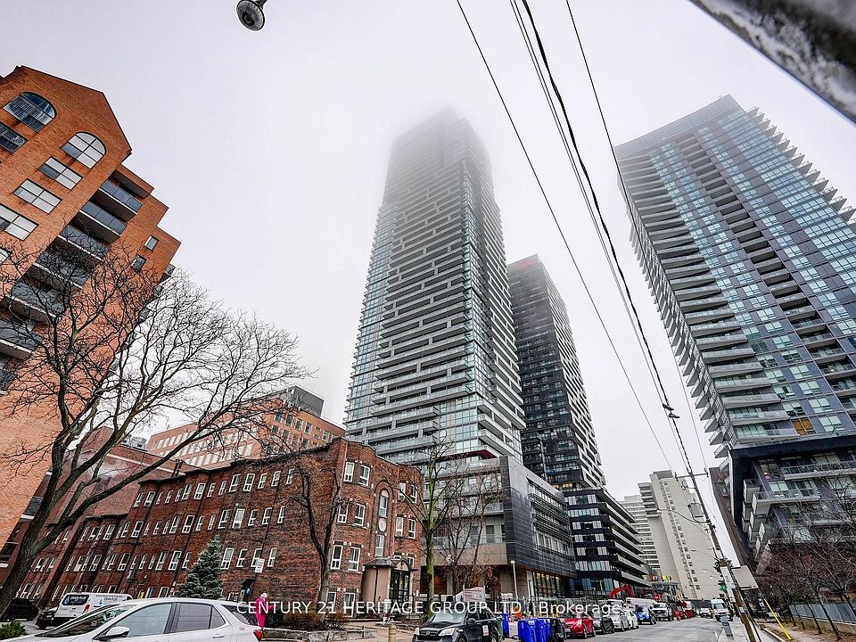 1st image of 39 Roehampton Ave #4108