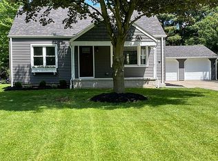 56 Jeffrey Ln, New Middletown, OH 44442