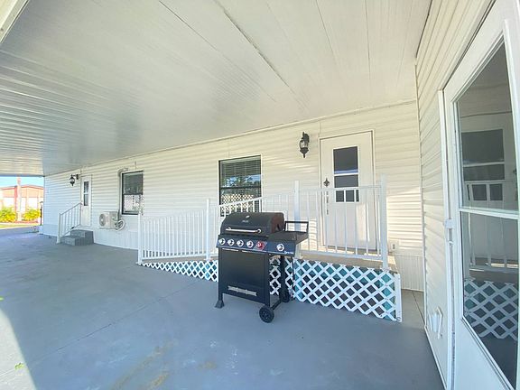 3rd image of 14737 Patrick Henry Rd #295