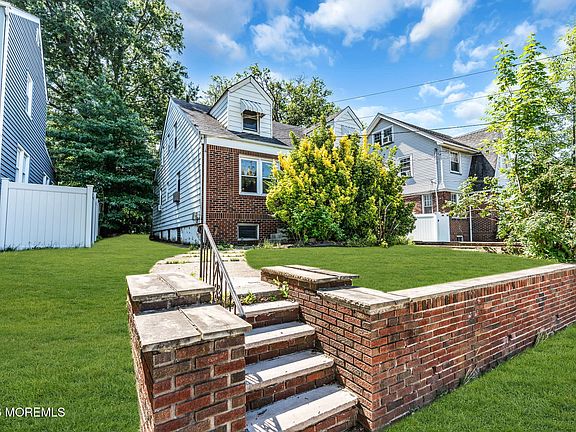 3rd image of 6 Webster Avenue