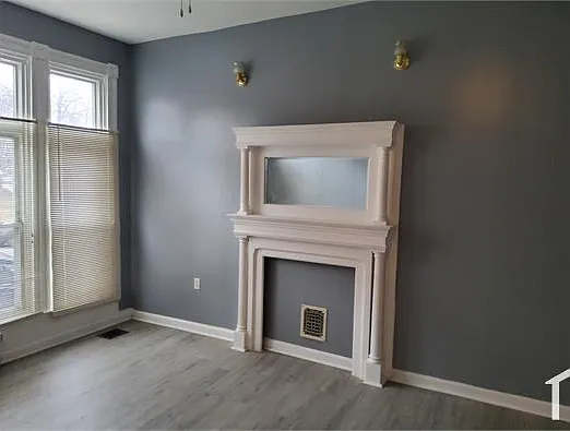 731 E 22nd St — Photo 5